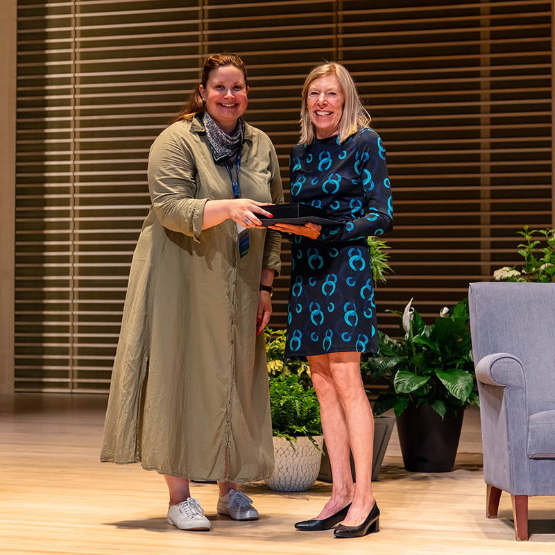 2026 Ernest C. Marriner Distinguished Service Award recipient Jennifer Frutchy Ford ’76 (right) poses with Catherine Mullin ’11, chair of the award selection committee.