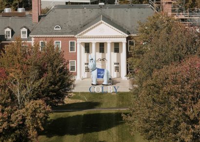 Inflatable Colby Mule and letters spelling COLBY stand in front of Roberts Building during Homecoming 2026.